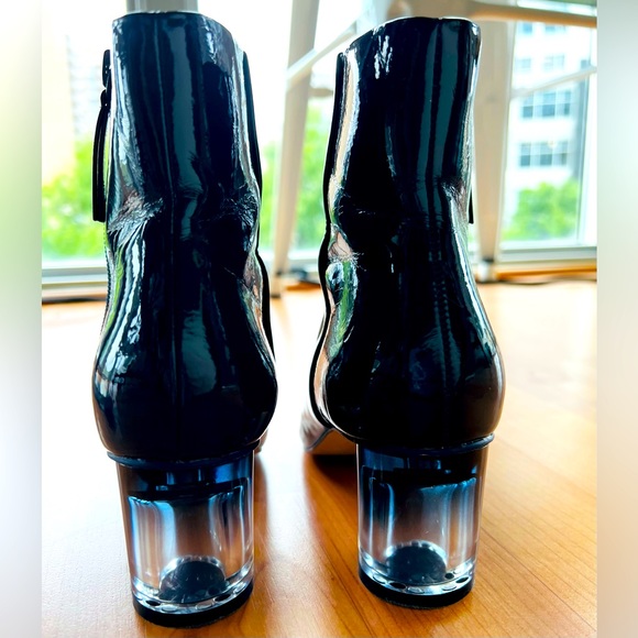 Zara Retro Style Clear Heel Ankle Boots. - Picture 3 of 5